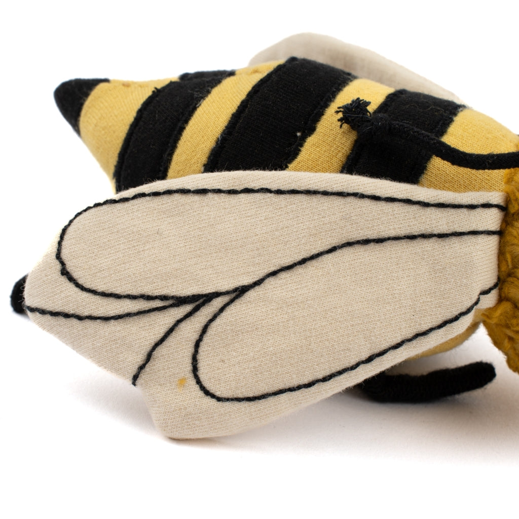 Rattle - Bolette Bee