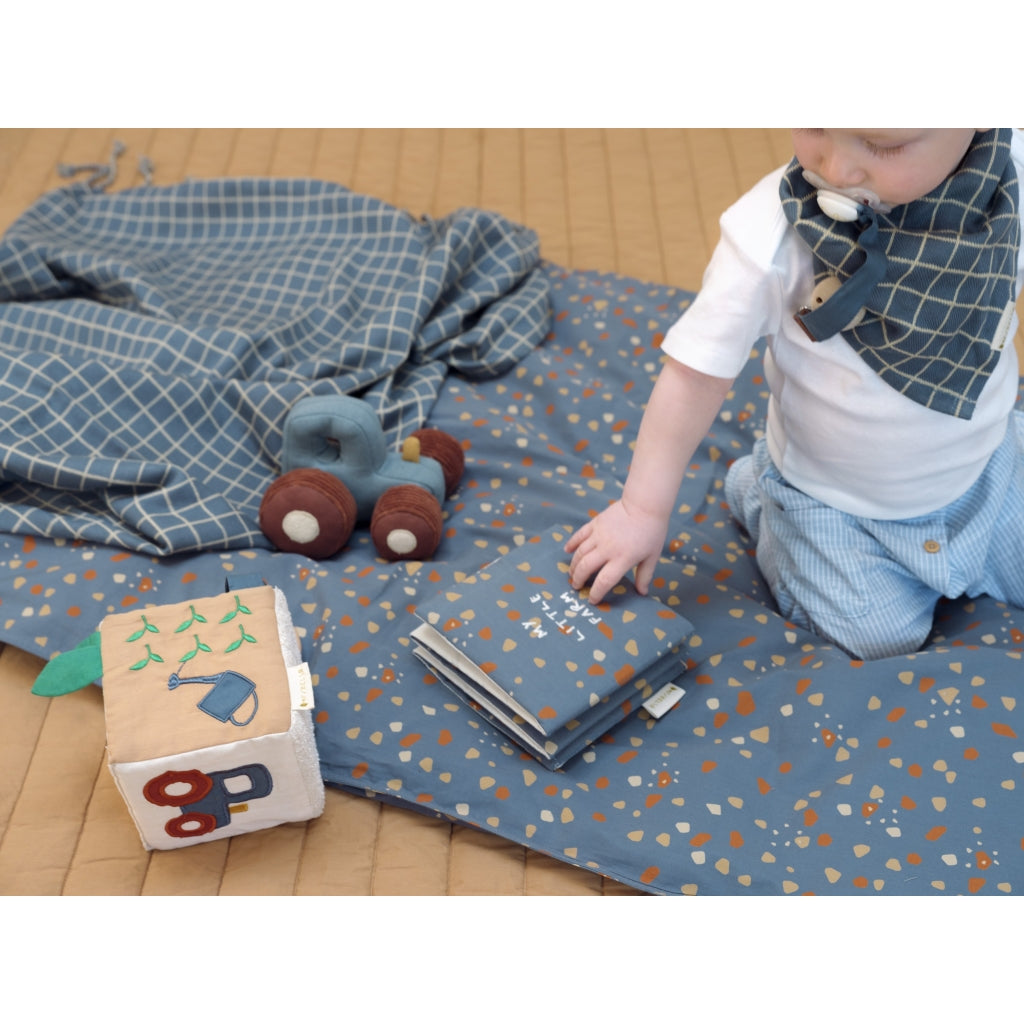 Fabric Cube - Little Farm