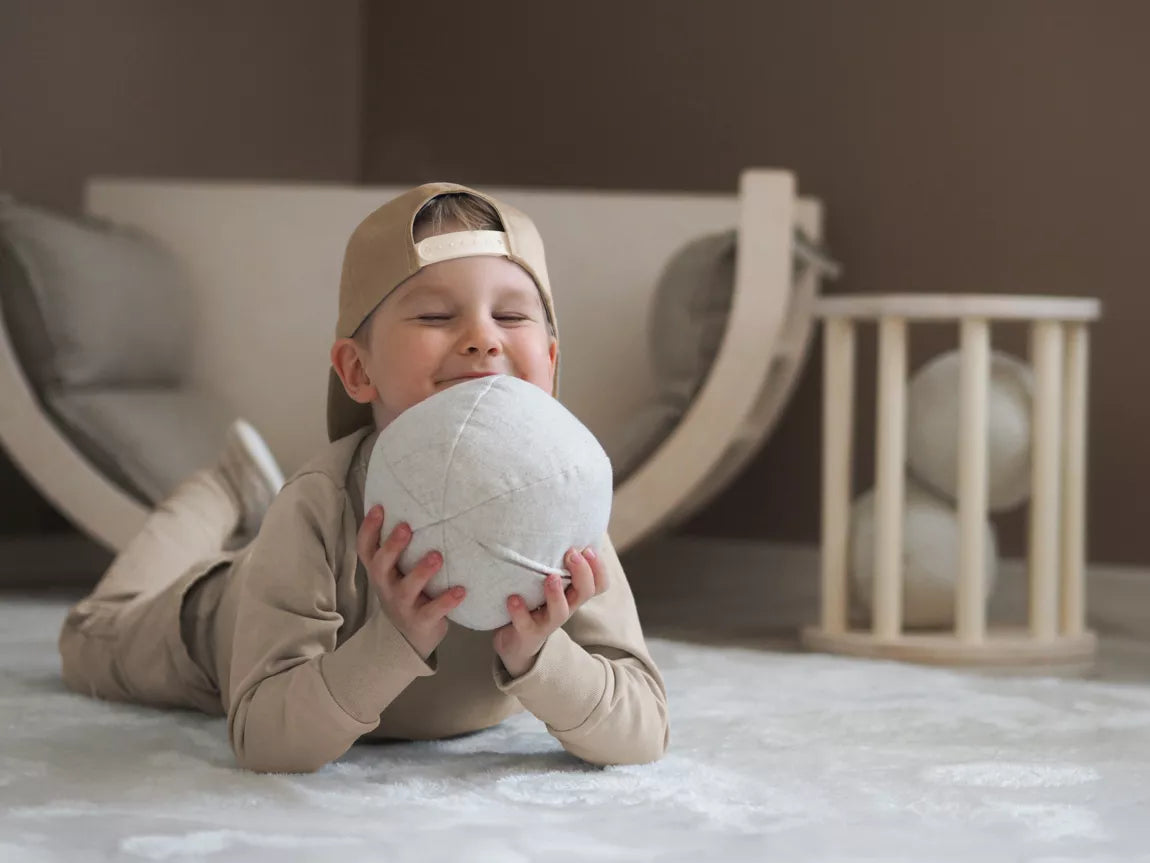 Hilla Ball - linen
