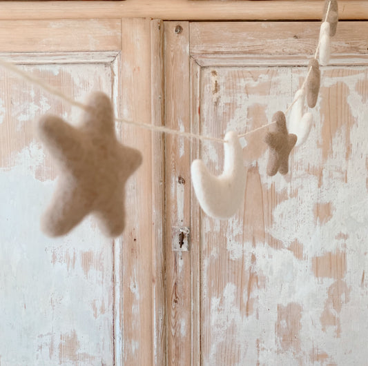 You are my moon and all the stars Garland