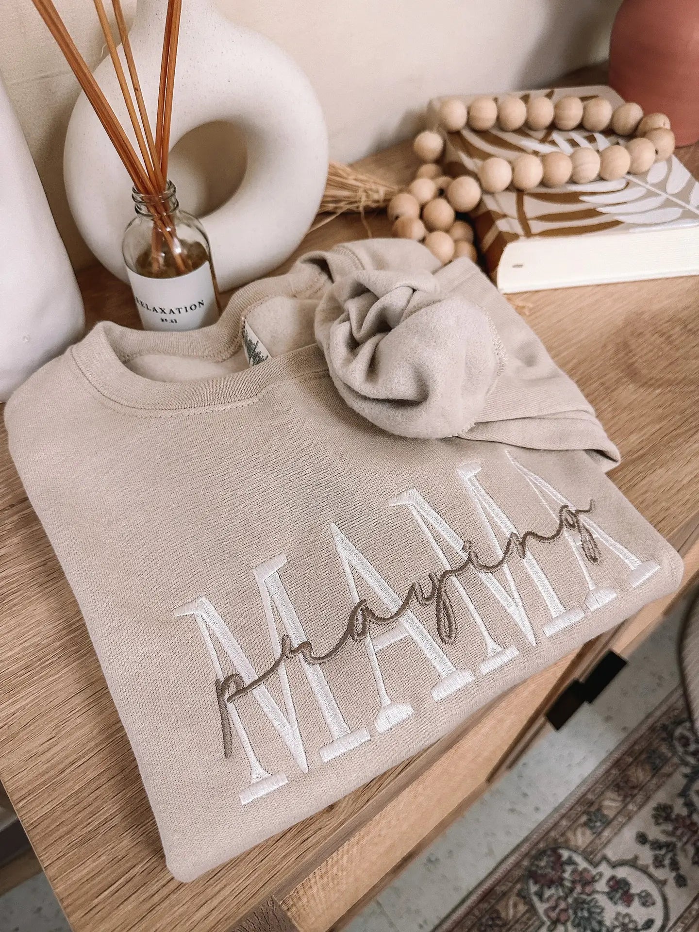 Embroidered Praying Mama Sand Sweatshirt Original