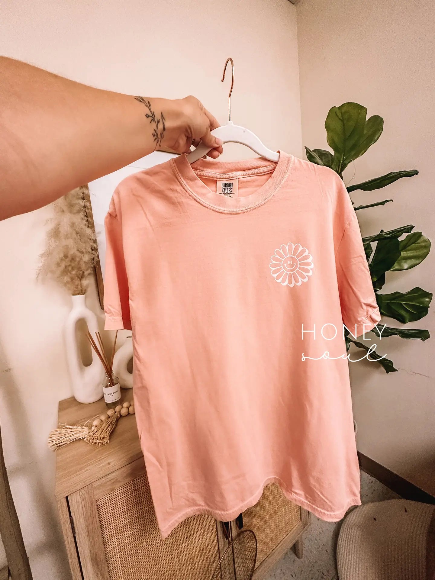 Original Turn Your Worries Into Prayers Graphic Tee