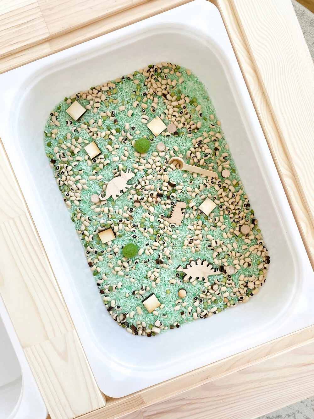 Sensory Kit – Dinosaurs – Pour + Play Jar