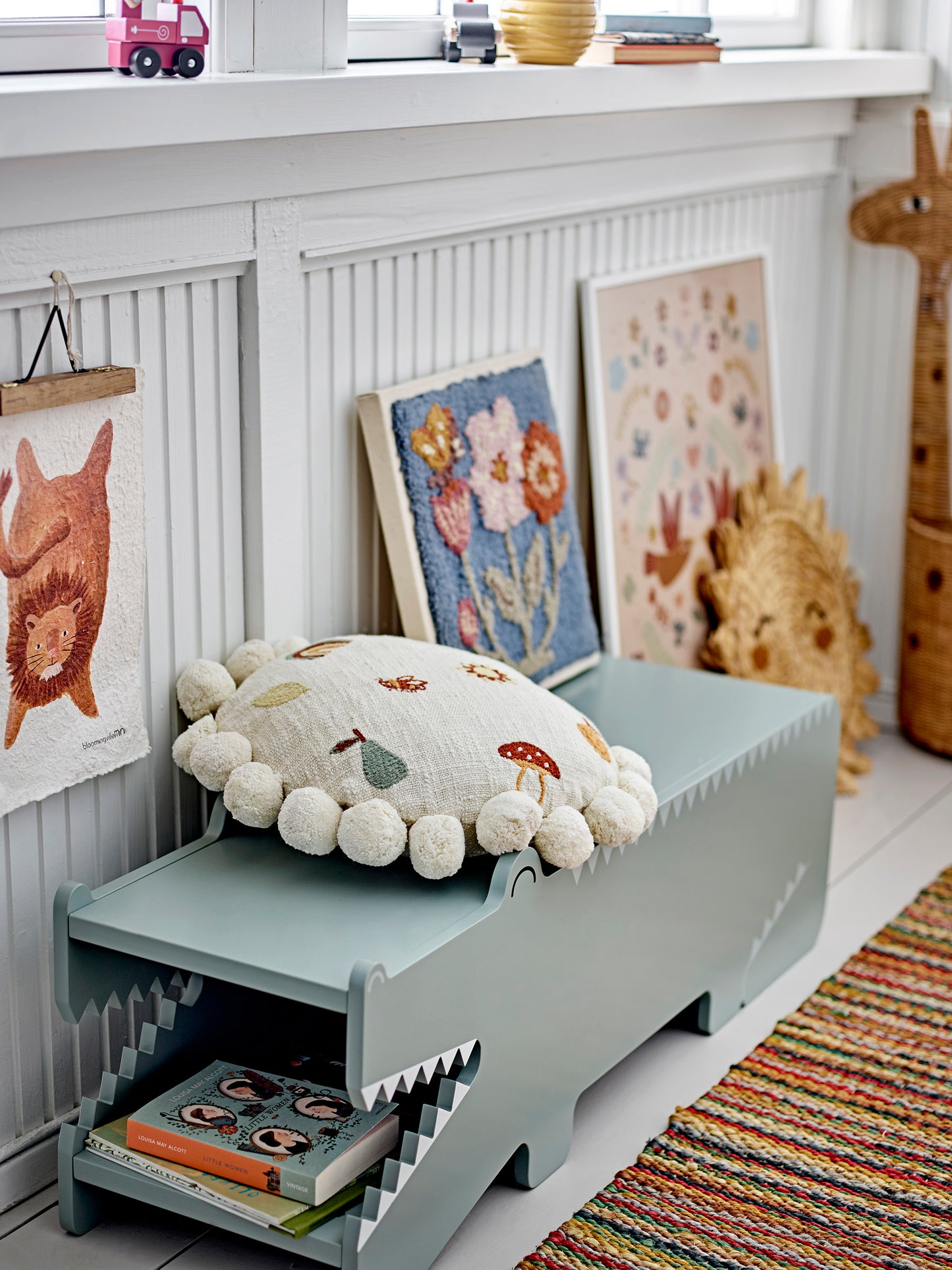 Agnes Cushion, Nature