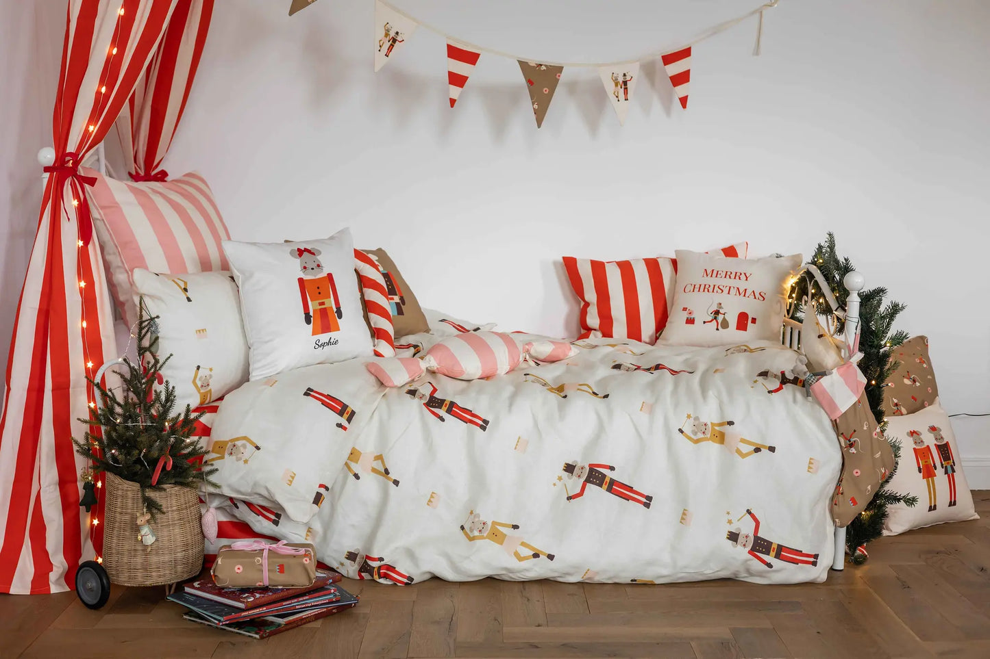 Magical Mouse Christmas - White