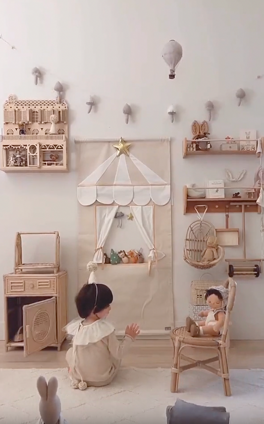 Puppet doorway theatre - White Gold