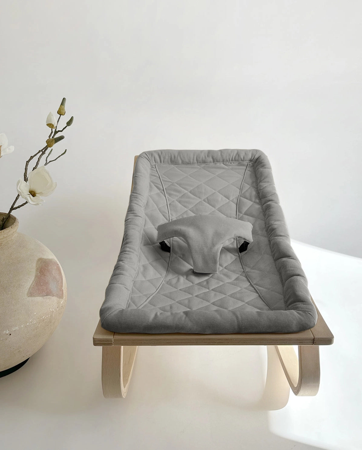 Baby Rocker with Play Arch - Moon Grey