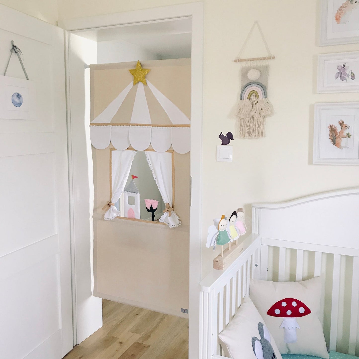Puppet doorway theatre - White Gold
