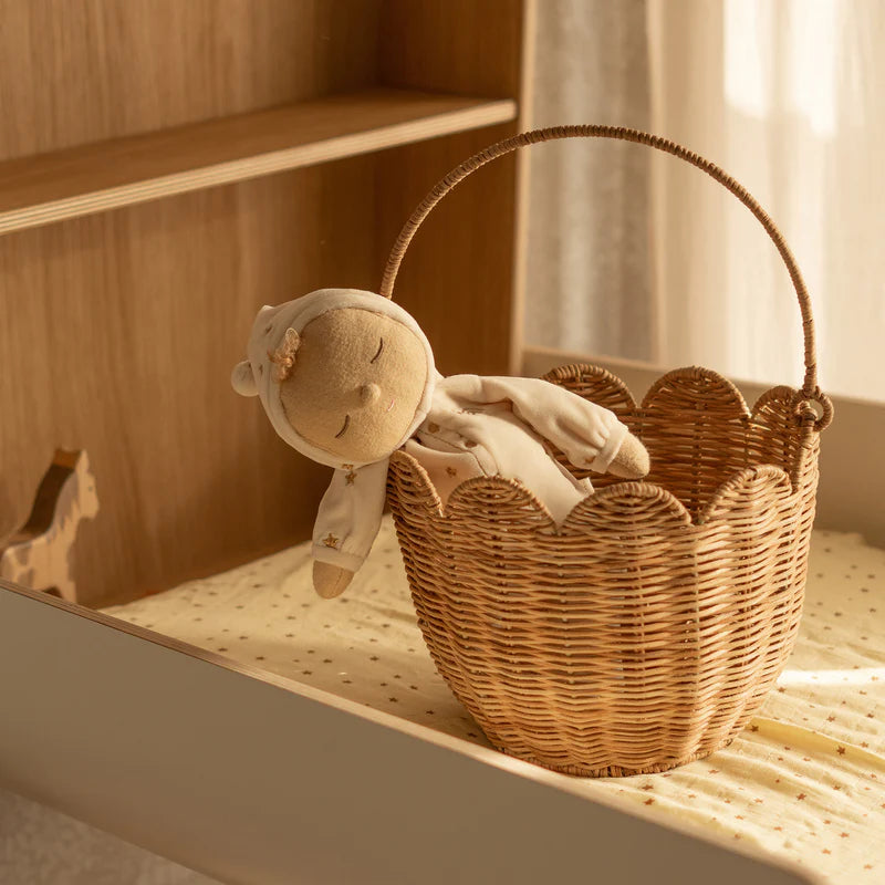 Rattan tulip carry basket - natural