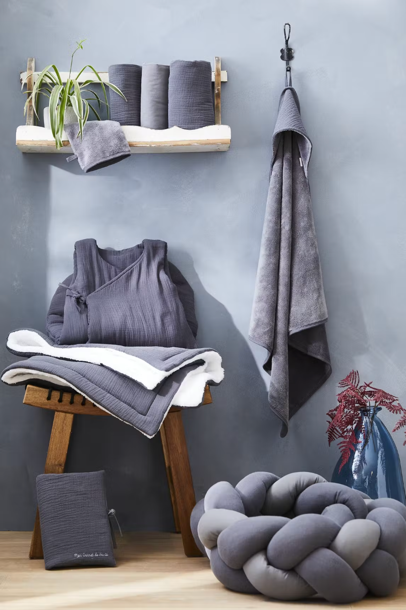Bath cape + glove, bamboo & gauze in Hazelnut & Dove Gray
