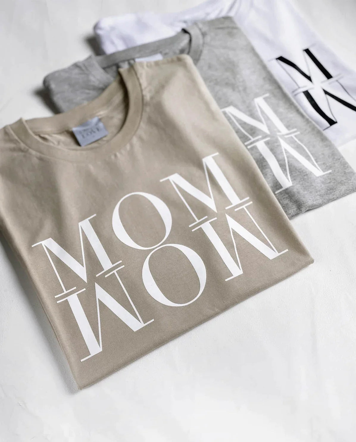 Mom Wow T-Shirt - Natural Sand