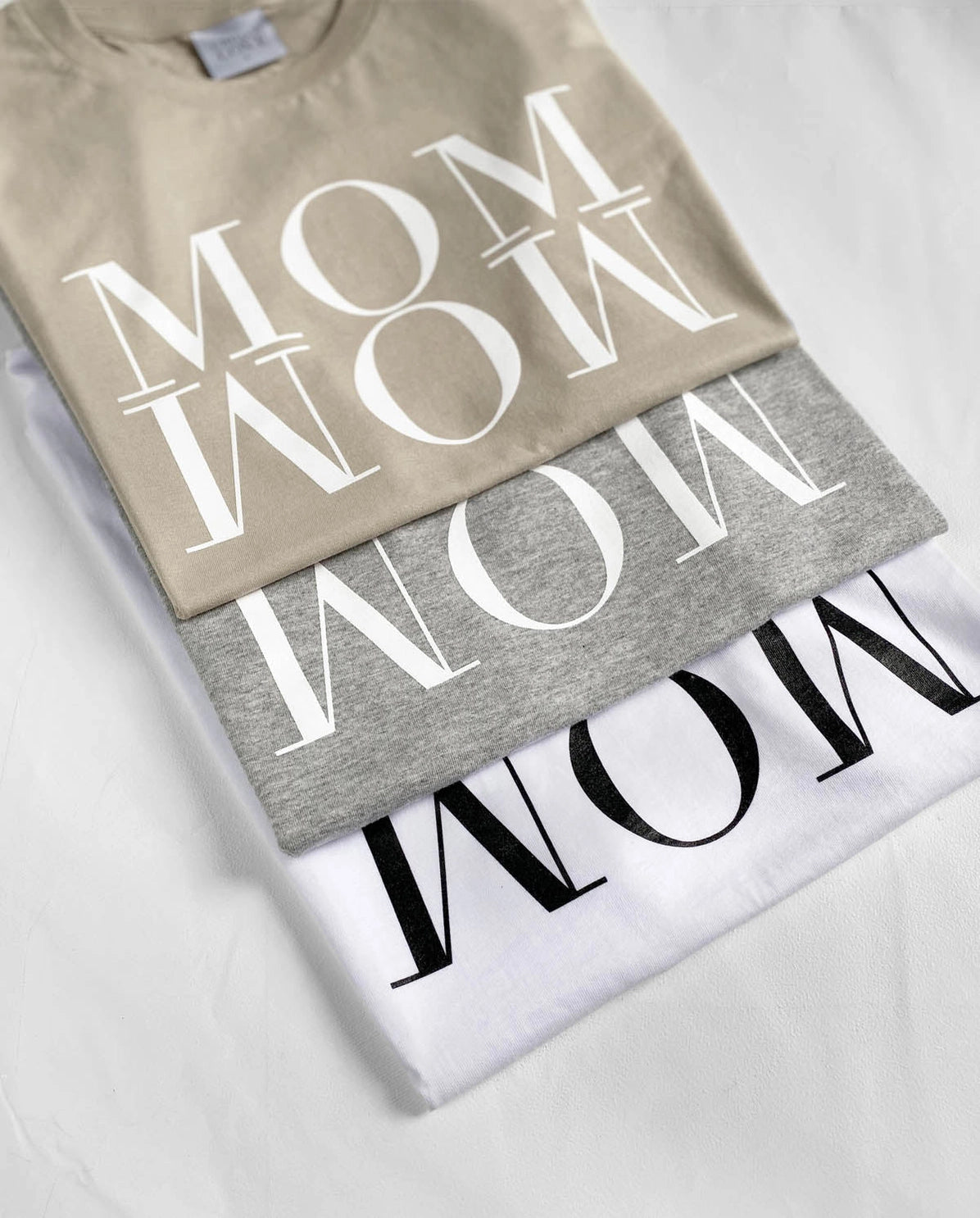 Mom Wow T-Shirt - Pure White