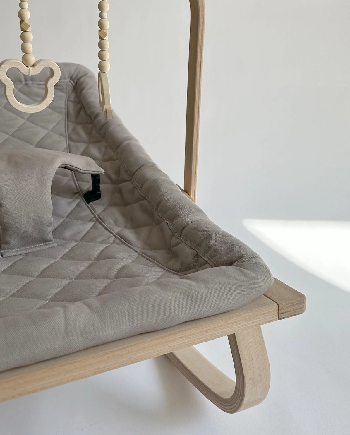 Baby Rocker with Play Arch - Moon Grey