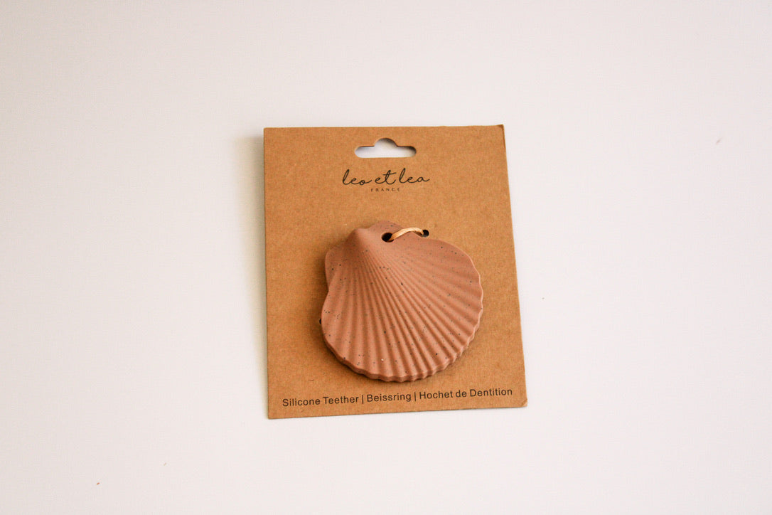 Seashell teether, Camel