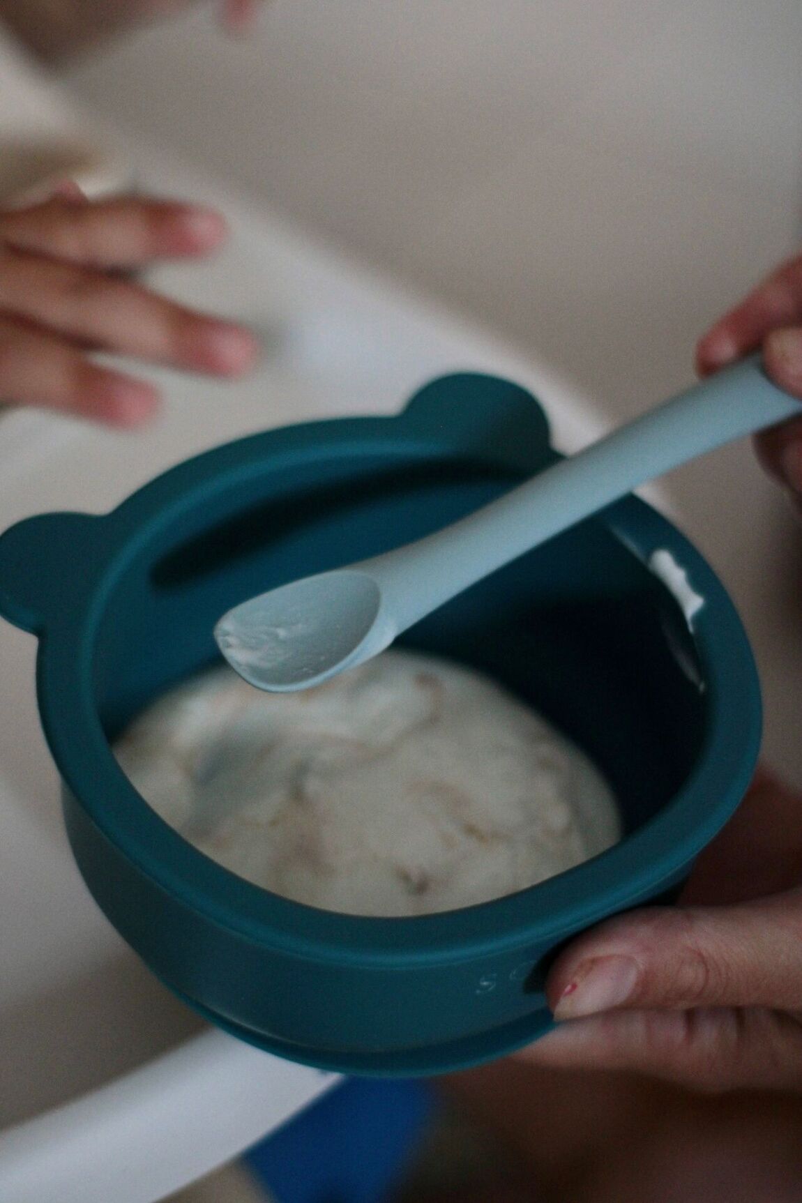 Weaning spoon set with case - pearl grey / light blue