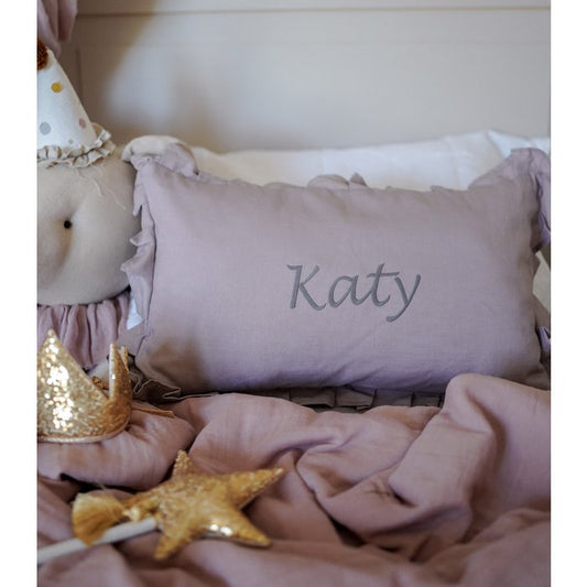 Ruffled linen pillow with a personalised embroidery - Pink