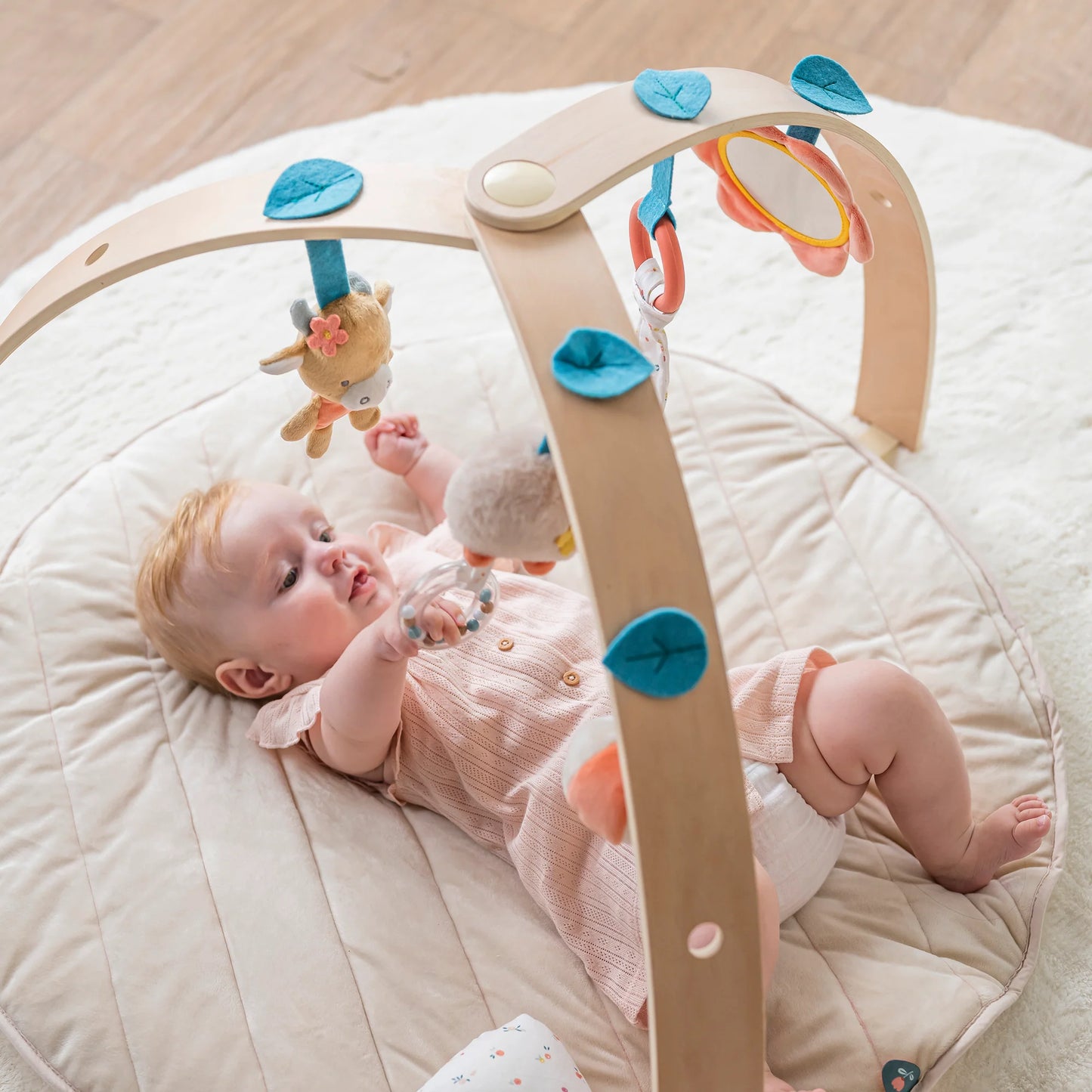 Playmat with Wooden Arch Mila, Lana and Zoe