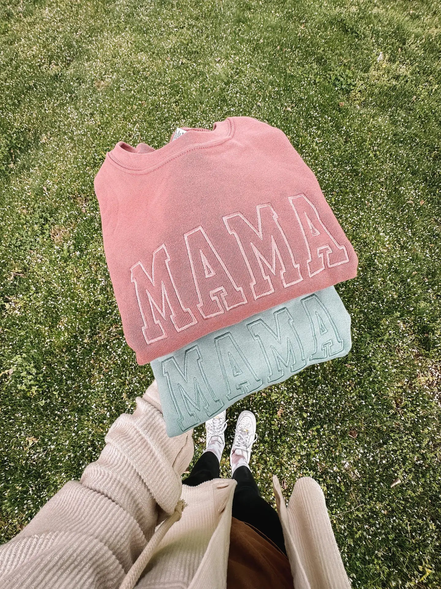 Embroidered 'Mama' Sweatshirt