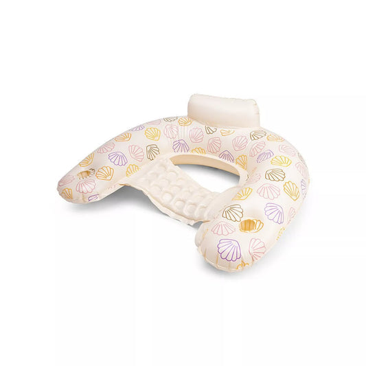 Shell print water lounge