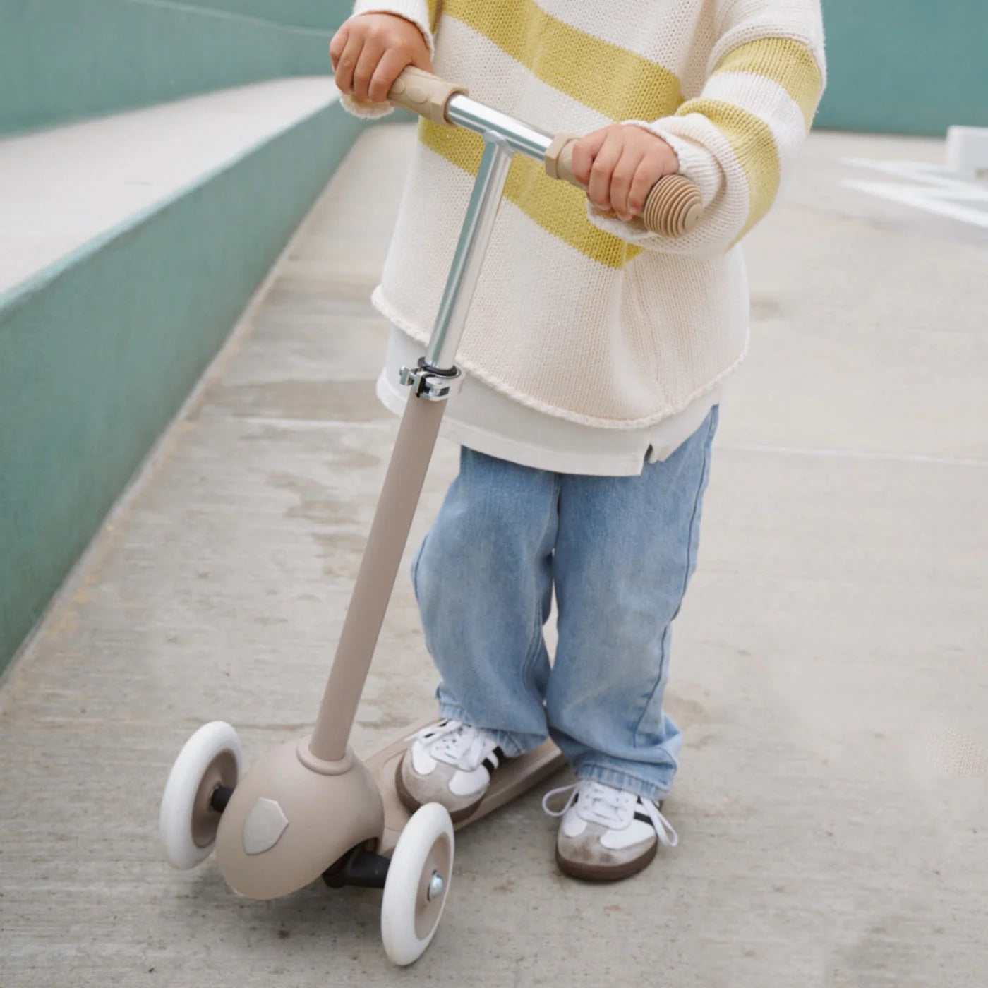 Eco Scooter with Pin & Ride basket - Sand