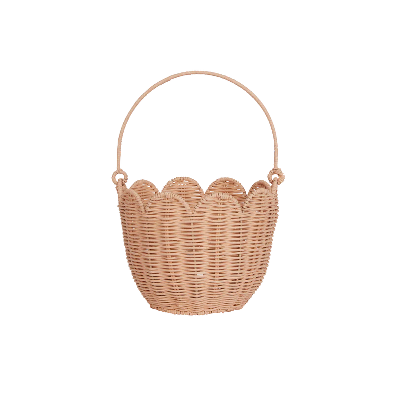 Rattan tulip carry basket - seashell pink